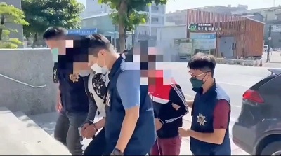 發現衝撞警方偵防車之犯嫌 警一路尾隨壓制拘提到案1