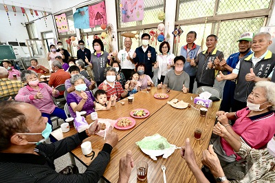 視察內門三平社區關懷據點 陳其邁：目標4年內增至650處1