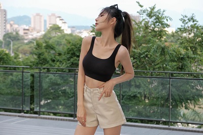 女孩的身形命定款BRA TOP挑選方式 EASY SHOP不藏私【穿搭筆記】大公開 跟EASY SHOP學「一週BRA TOP穿搭法」輕鬆搞定外出造型7