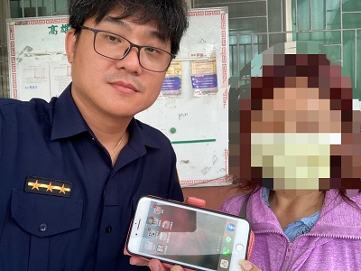 婦人遺失手機，警以手機皮套內的單據通知失主認領