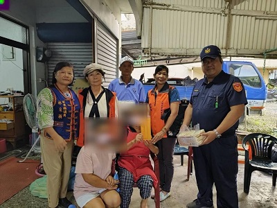 恆警深耕社區 協助失親貧困家庭度難關1