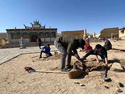 慈心基金會匯聚臺蒙種樹經驗 挑戰蒙古戈壁沙漠與銅礦開採區 開發新設計潛艇式水寶盆 抵禦當地嚴峻地質與氣候1