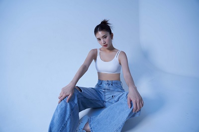 EASY SHOP彙整2023冬季最簡單穿搭公式 入手基本款讓你輕鬆成為高質感女孩 由內到外搭配提案！1