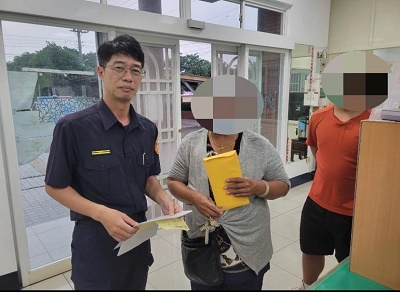 枋警志工菩薩心 協助弱勢申請急難救助金1