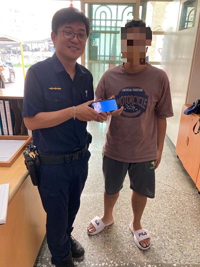 男子遺失手機，警用運機上的線索通知認領