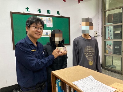 女子遺失日幣6萬元，熱心警尋銀行匯換單據通知到失主