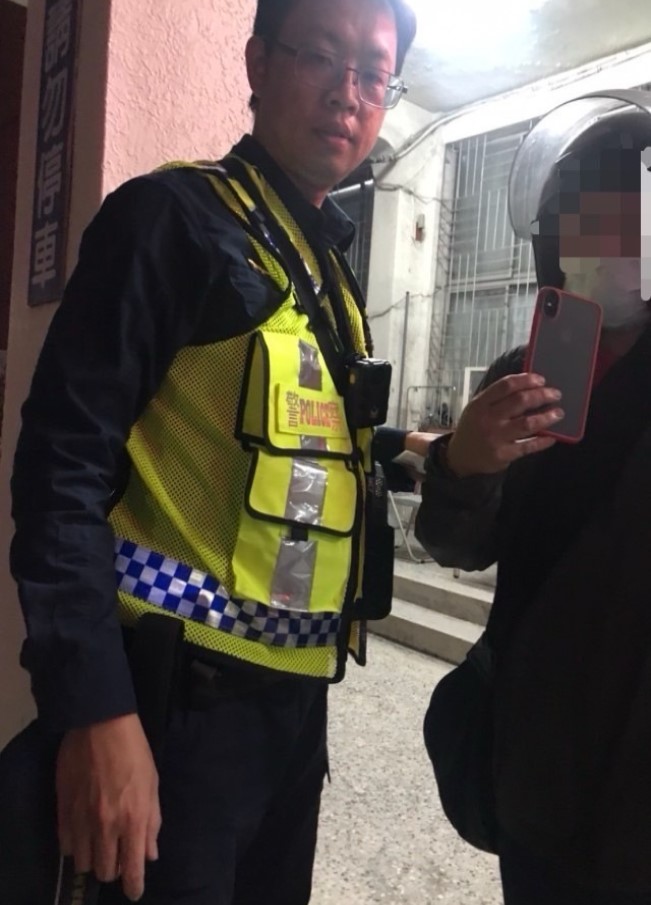 婦人遺失手機，警尋line紀錄聯繫認領
