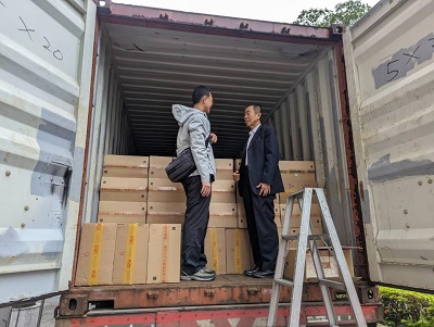 走私手法翻新，利用空貨櫃走私私菸，高港警嚴厲掃「私梟 」，展現強力執法決心3