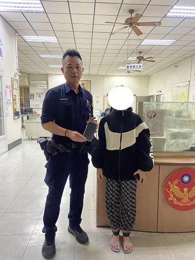 外籍女移工手機遺失 語言不通警方巧思助發還