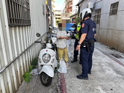 老婦買完菜忘記車停哪，警暖心協助尋回