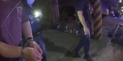 註銷車牌惹警疑 乘客見警直呼「哇災」 仁武警查獲通緝歸案1