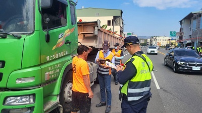 道路安全關係所有用路人！ 高雄道安會報多管齊下 從源頭防制大車事故3