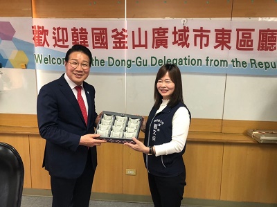 韓國釜山廣域市東區廳拜會參訪高雄市鹽埕區 雙方進行友好交流1