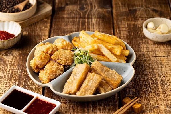 北村豆腐家料理新上市 嫩豆腐煲溫潤與濃烈 一次擁有全新風味炸雞 兩種口味一次收服味蕾 65000道地國民美食免費送1
