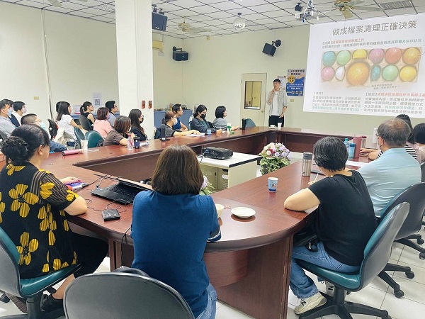 路竹戶政辦檔案鑑定清理課程 提升檔案管理專業1