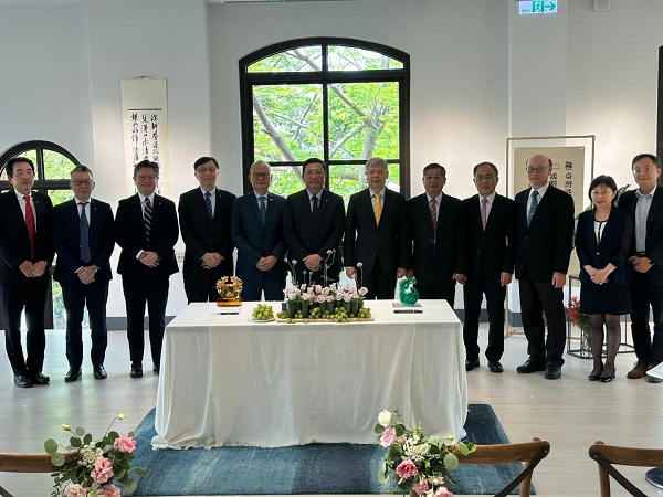 鴻明船舶貨物裝卸承攬公司續簽 高雄港第70號碼頭20年長約 貨櫃三雄深耕高雄港近洋線貨櫃業務1