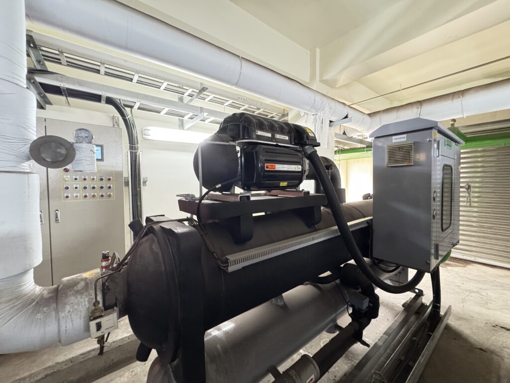 中鋼研發自製一級能效「磁浮離心式冰水機」