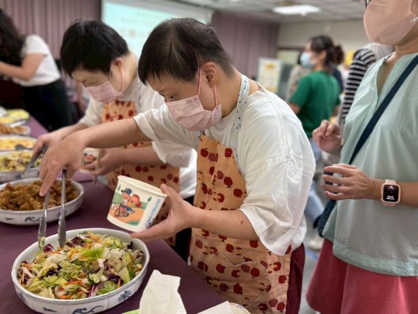 大主廚小跟班 幸福食光飄香 憨兒攜手下廚同樂超有愛1