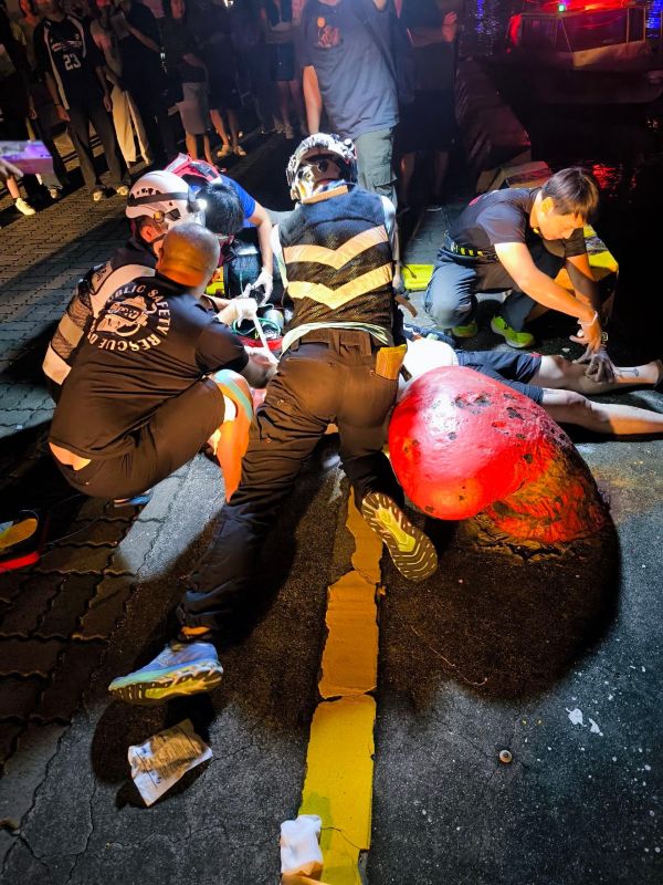 大義街底 大港橋旁 外籍男子落水 警消送往醫院急救1