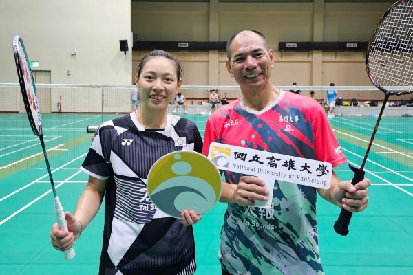 高雄大學運競系學生黃宥薰 勇奪印尼大師賽女單冠軍 1