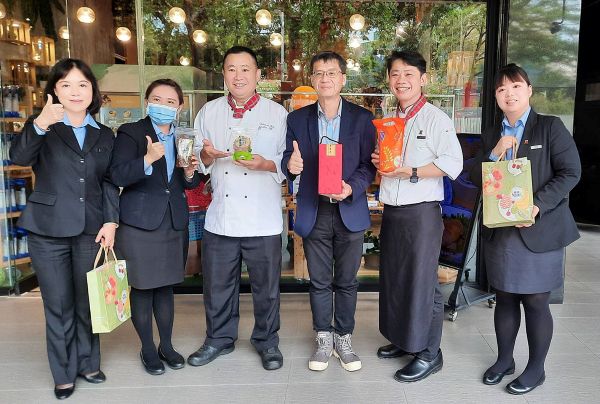 高雄市農業局媒合在地農漁特產 助高雄翰品酒店升級「產地到餐桌」體驗