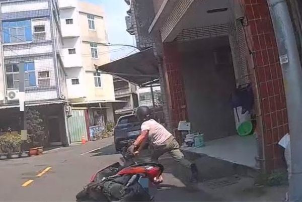 男見警心虛落跑 原來是通緝、失聯移工1