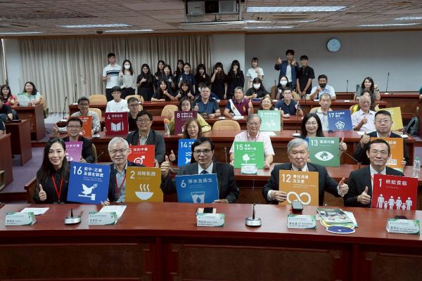 「2025 淨零永續論壇」於高餐大登場 跨域鏈結啟動南部永續新引擎1