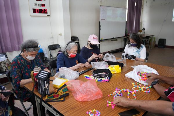 屏縣77文健站佈建率全國居冠 發展夜間關懷、互助共融 落實文化照顧1