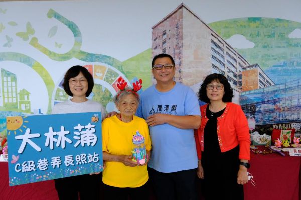 「港動八寶」耀眼登場！小港醫院攜手8個C據點熱舞嗨翻天 展現「醫養整合」健康共榮1