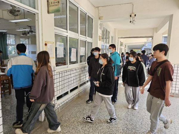 115學測第02天 高雄三考區試務訊息進行英文、國綜、國寫3考科1