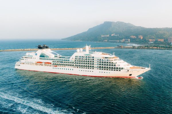 高雄港迎接2026年首艘首航郵輪 三井海洋郵輪富士號率先登場1