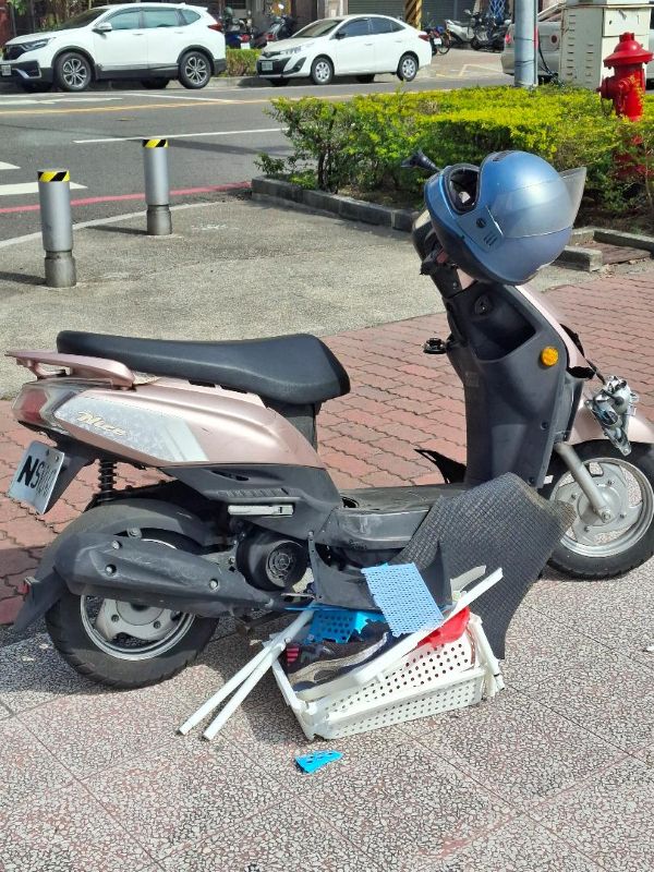 鹽埕區五福四路1