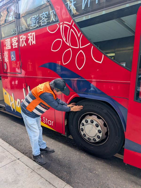 高雄市區監理所春節連假前夕高雄建國路客運站、疏運安全整備1