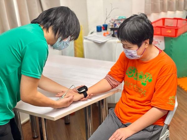 喜憨兒天鵝堡導入AI智慧照護 承接雙老家庭壓力 建構全日型支持系統1