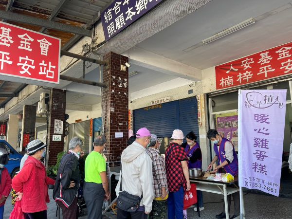 最強母力！單親媽婦女節變身送暖1