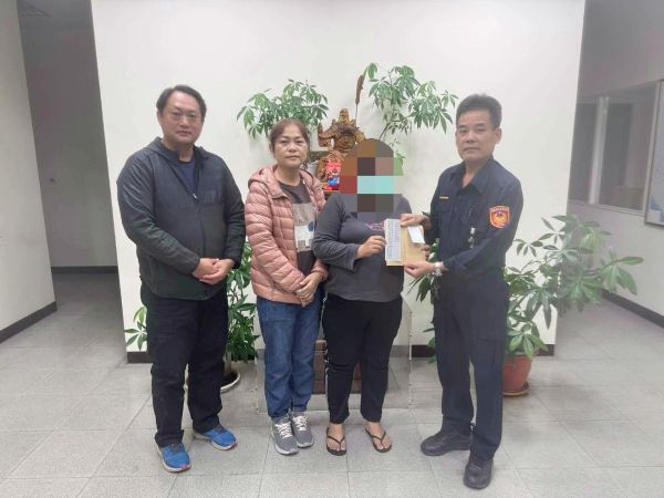 枋警攜手善心團體 助截肢病母渡難關1