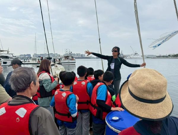 海委會舉辦6場次「無私分享號」海洋文化推廣活動 學生登船體驗航海生活1