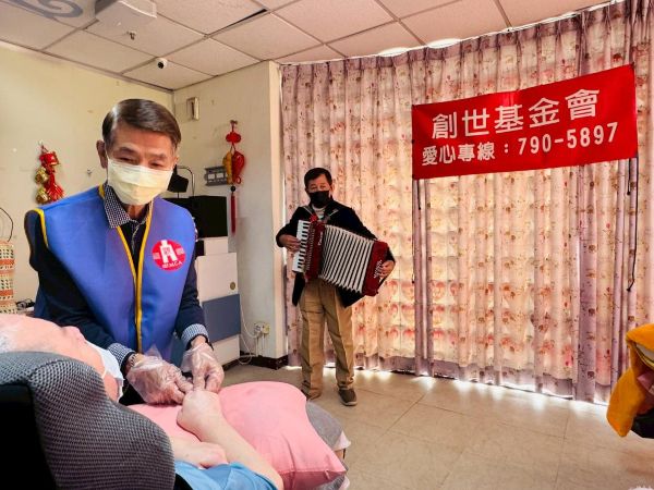 科技移位 讓愛不累 白色情人節傳遞心意 建構植物人安全照護環境1