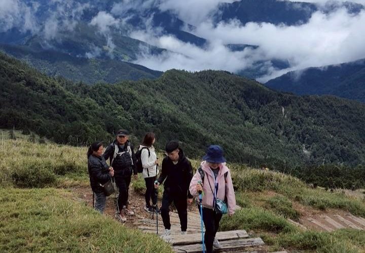 115年4至6月假日旅遊開跑 高雄救國團邀民眾共賞春季美景1