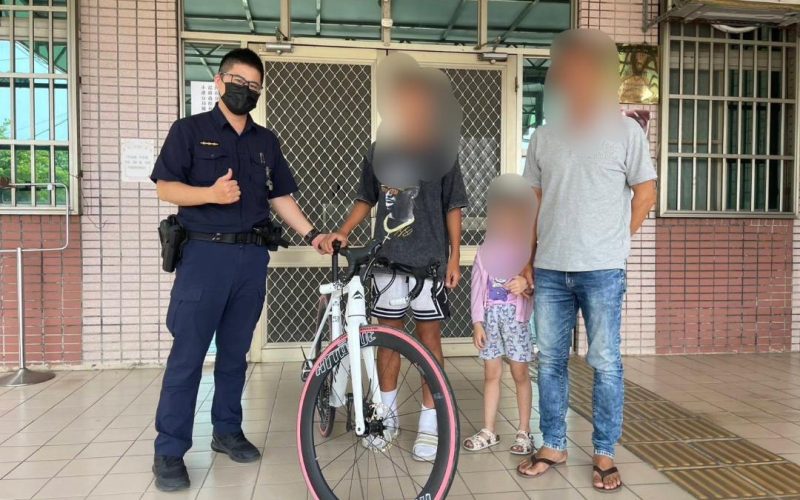 小港警鍥而不捨追查 過濾數十支監視器成功尋回失竊腳踏車