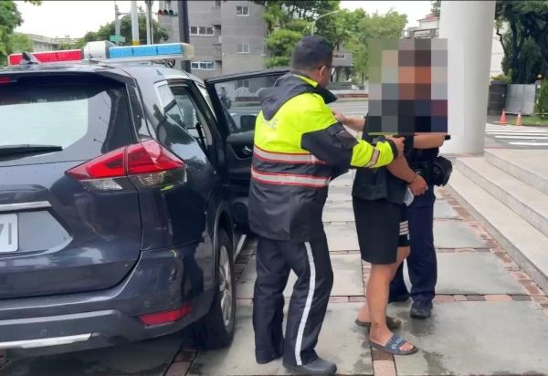 閒置校地成竊盜目標 屏東警活逮竊嫌再揪出喪屍毒駕4