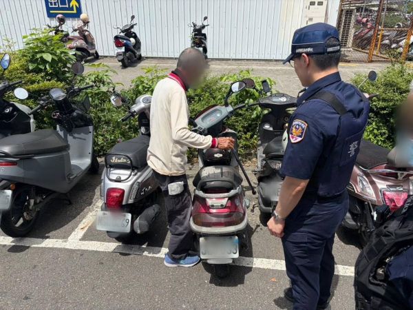 老翁就醫忘愛車 警帶實習生尋回1