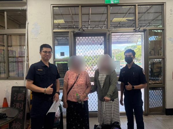 預防建檔建功 小港警攜實習生30分鐘助迷途婦返家