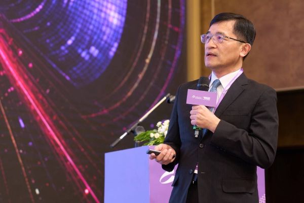 高雄攜手經濟部、台積電啟動半導體先進封裝設備供應鏈布局 陳其邁：掌握後摩爾時代契機　白埔打造南部半導體S廊帶關鍵基地